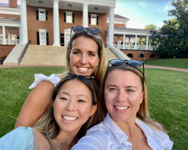 Executive MBA Students in front of Saunders