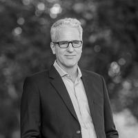 Eric Siegel_1800x1800_BW_thumbnail