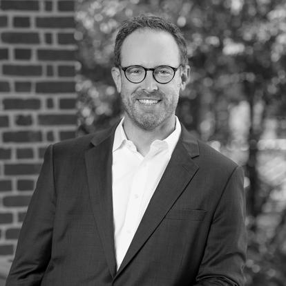Darden School of Business - Stefan Ruediger_9_1800x1800_BW_Preferred
